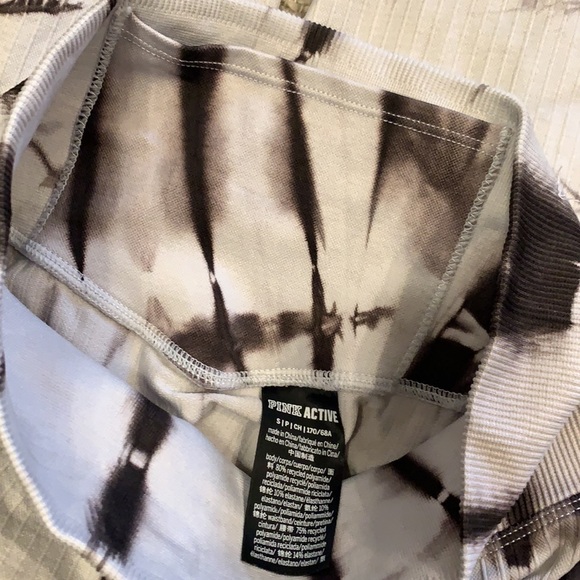 PINK leggings. Brown / off white. Pocket - back of leggings. Small. - Picture 4 of 4